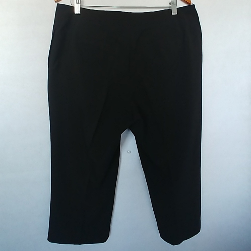 Larry Levine Black Dress Crop Capri Pants - Picture 3 of 7